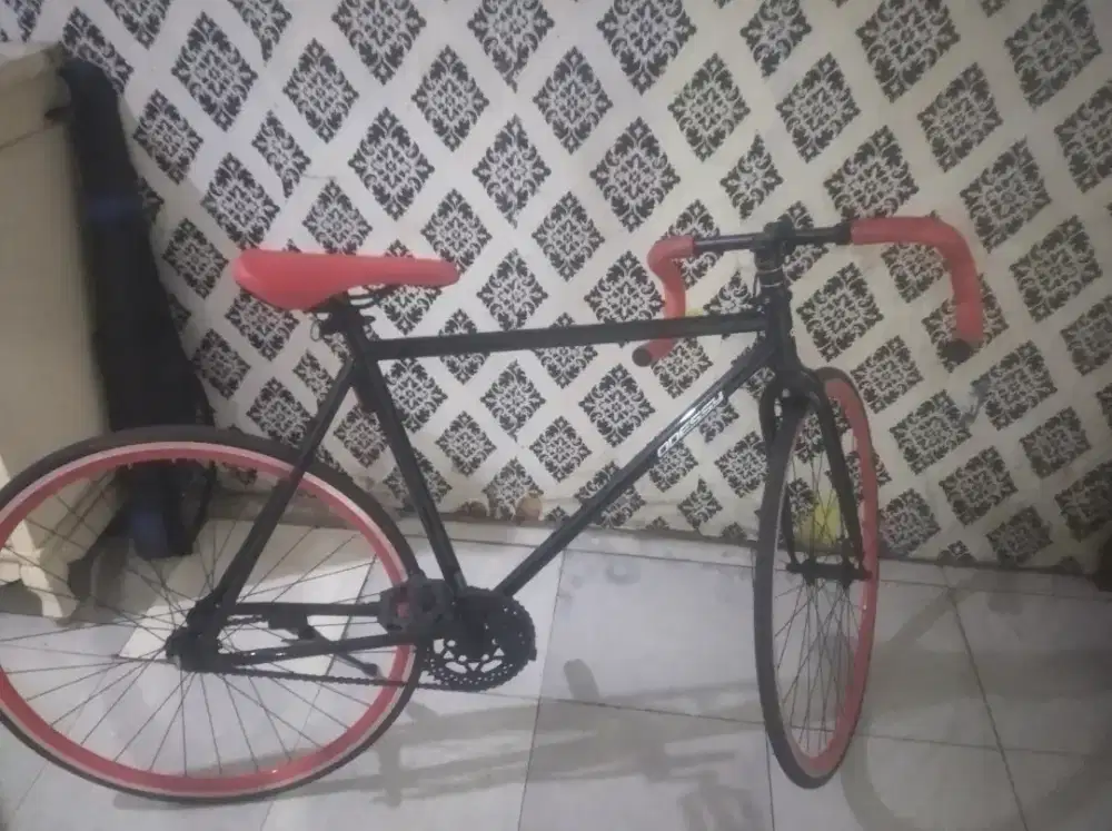 Sepeda balap rasing