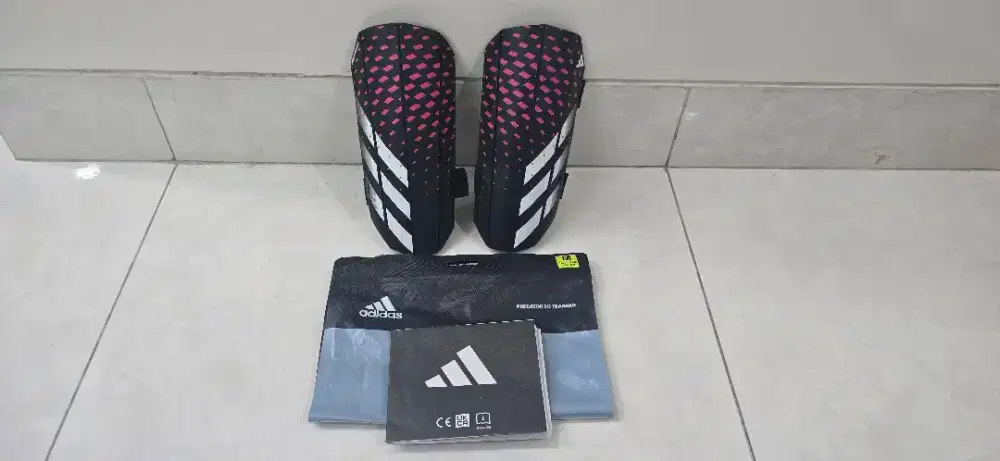 Deker / Shin Guard Bola Adidas Predator SG Training Original Size M