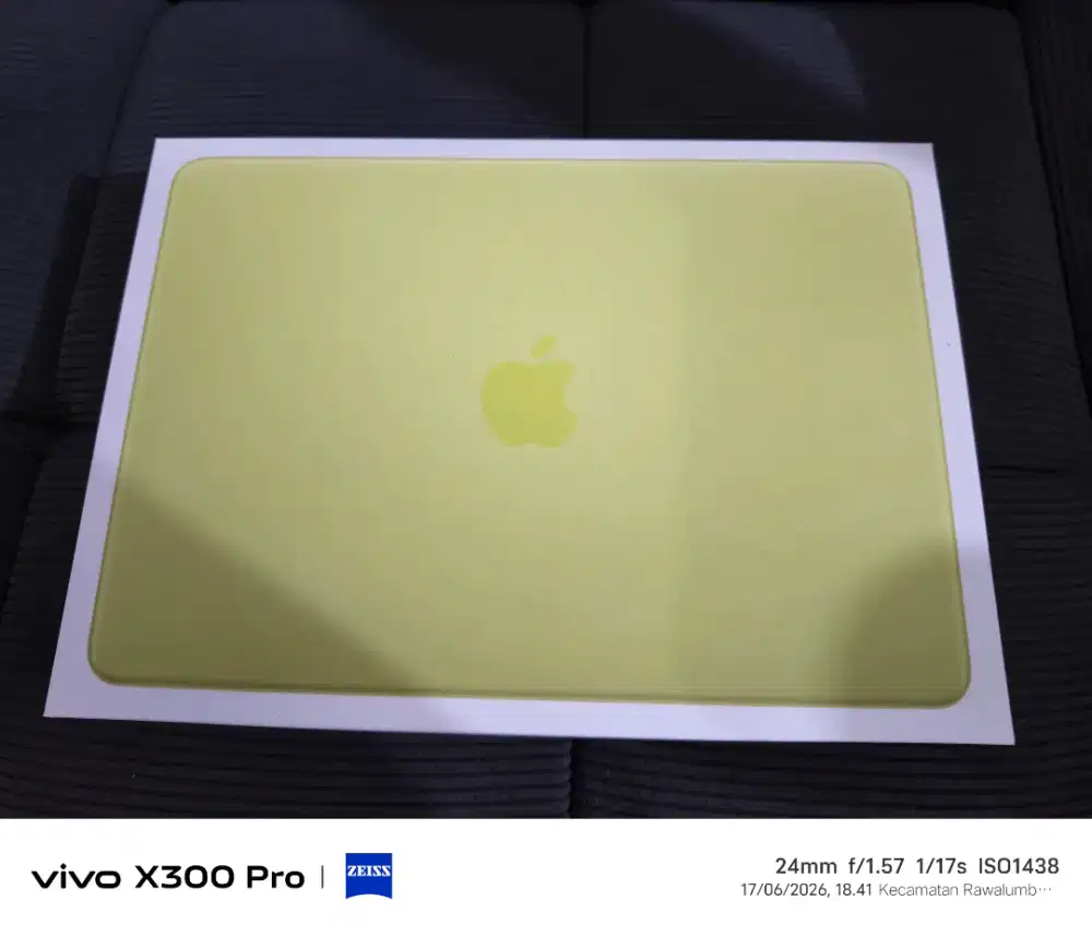 MacBook neo warna citrus512gb