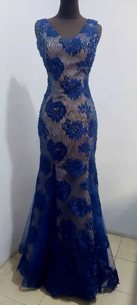 Gaun pesta elegan