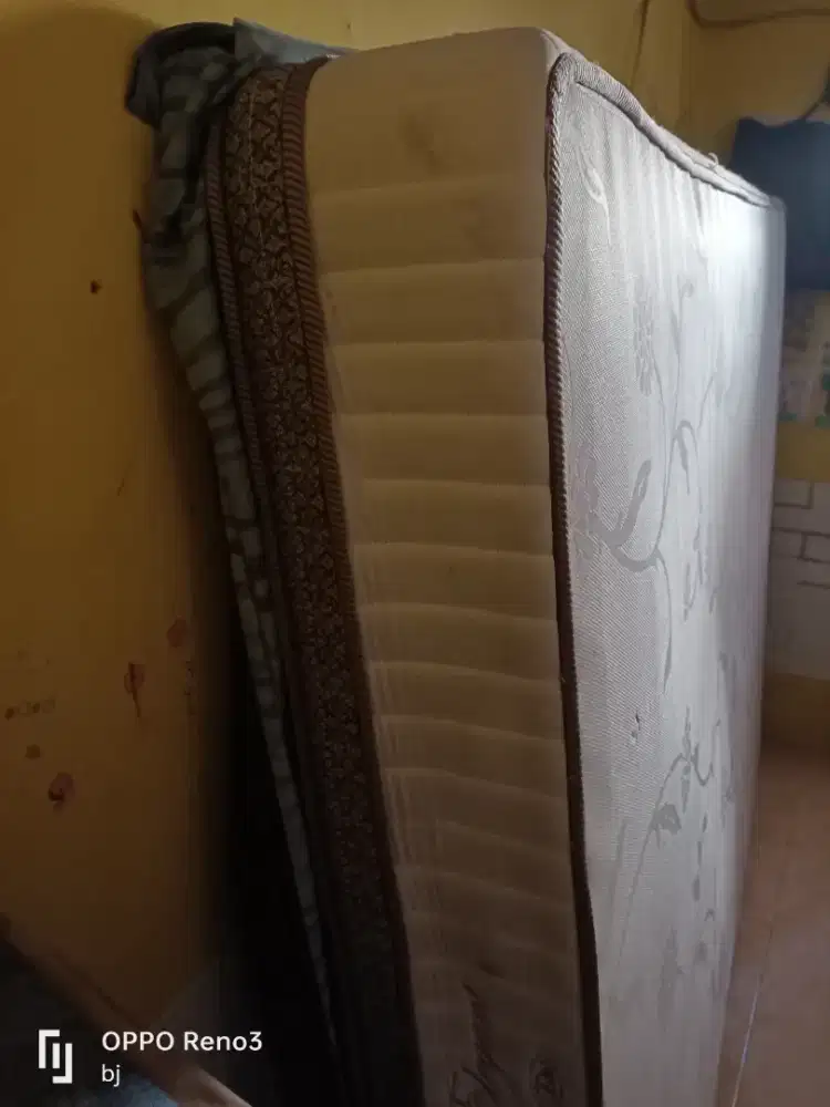 Kasur springbed elite mulus gak ada rusak dan sobek