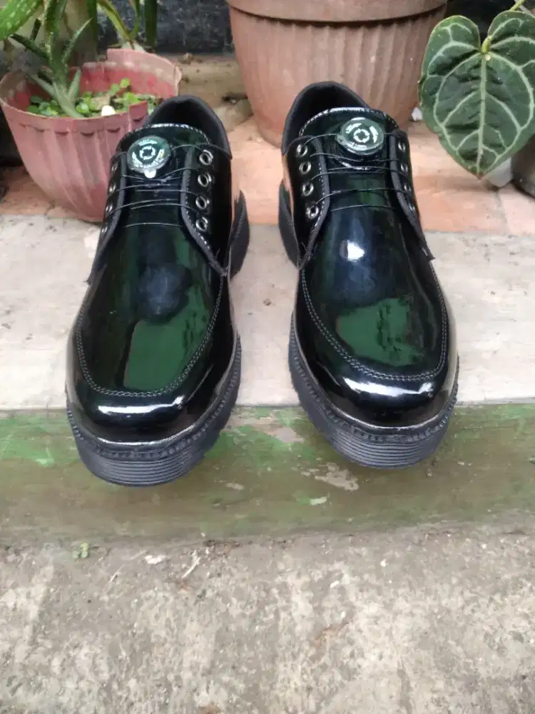 Sepatu pdh tali putar