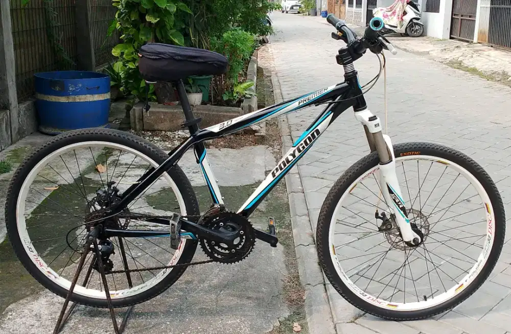 Sepeda MTB polygon premier 3.0
