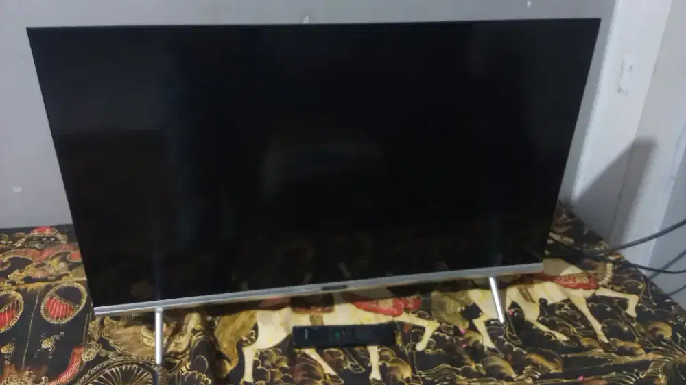 Tv led coocaa smart digital 32inchi likenew