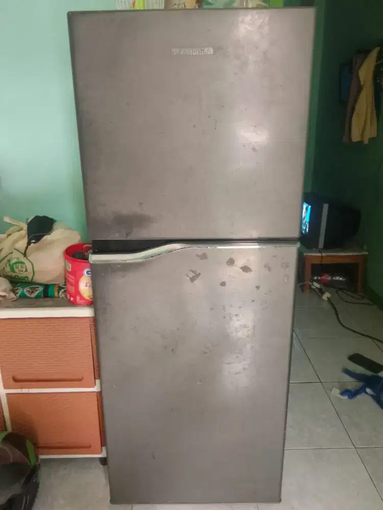 Kulkas 2 pintu merk panasonic