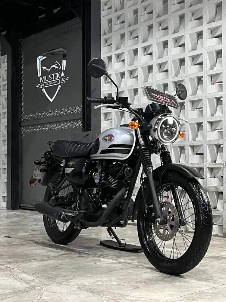 Terbatas!!Kawasaki W175 SE Th 2019 - Ayu mustika