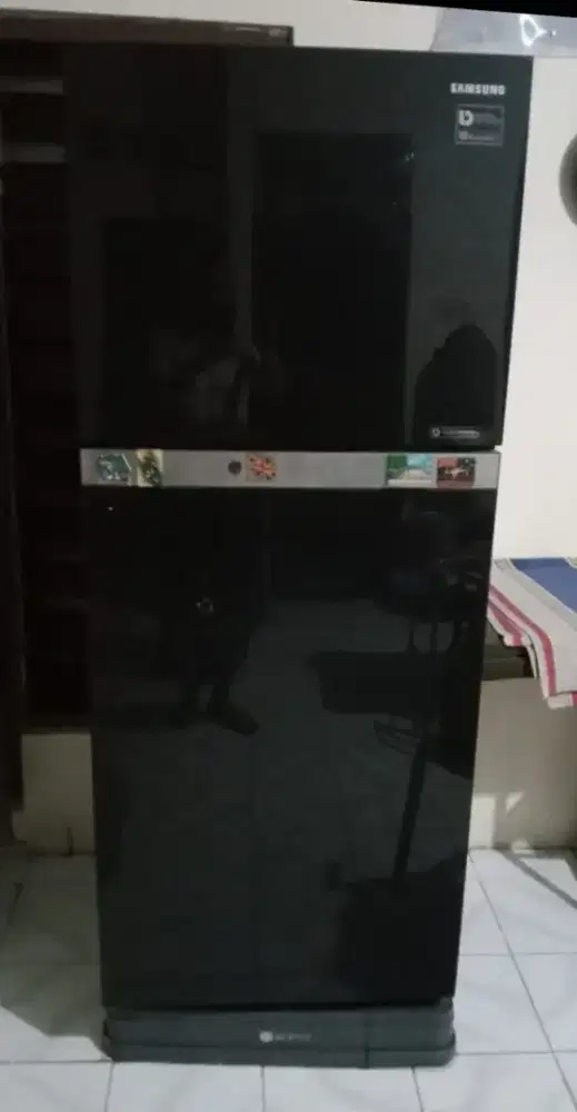 Kulkas 2 pintu Samsung inverter