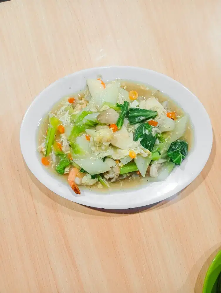 Cook helper dan Crew Resto