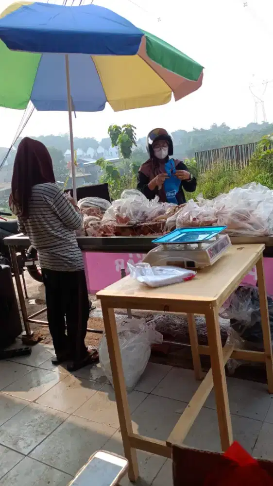 dibuka lowongan kerja  untuk jaga kios ayam potong,