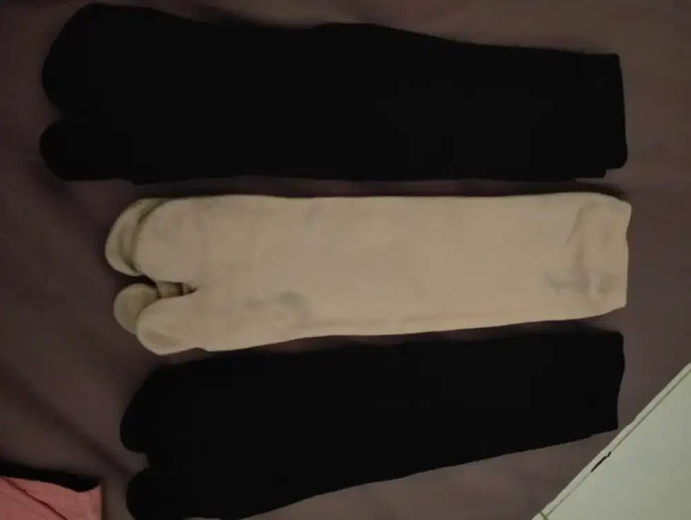 Kaos kaki wudhu dan masker kain