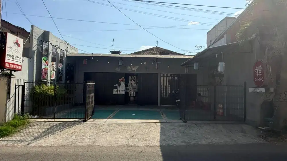 DISEWAKAN BANGUNAN LOKASI STRATEGIS (BISA BUAT CAFE,RESTO,DLL)
