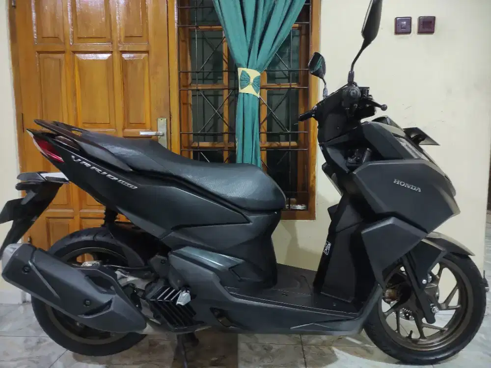 SUPER ISTIMEWA LOW KM VARIO 160 KEYLES ABS CBS ISS SUPER MULUS NOMINUS