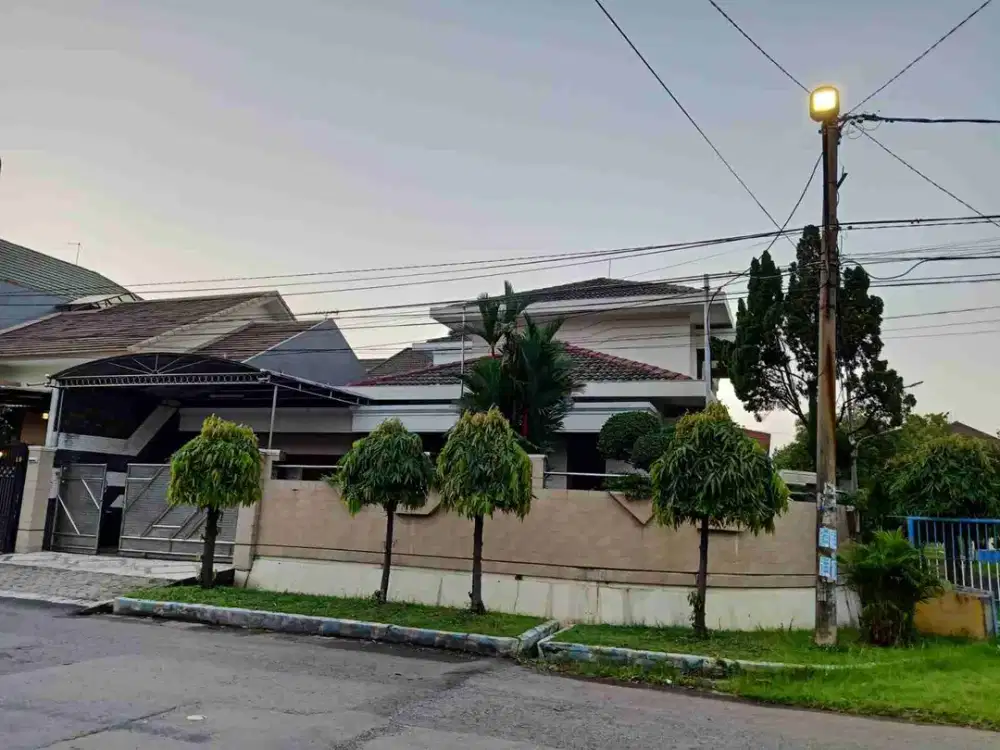 Dijual Rumah 2,5 lantai di Bendul Merisi Surabaya