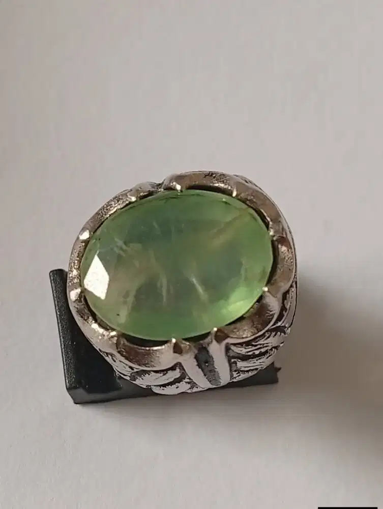 Batu cincin zambrut Hindia, kalimantan, anggur