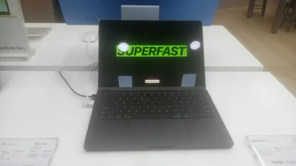 Macbook pro (14 inci)