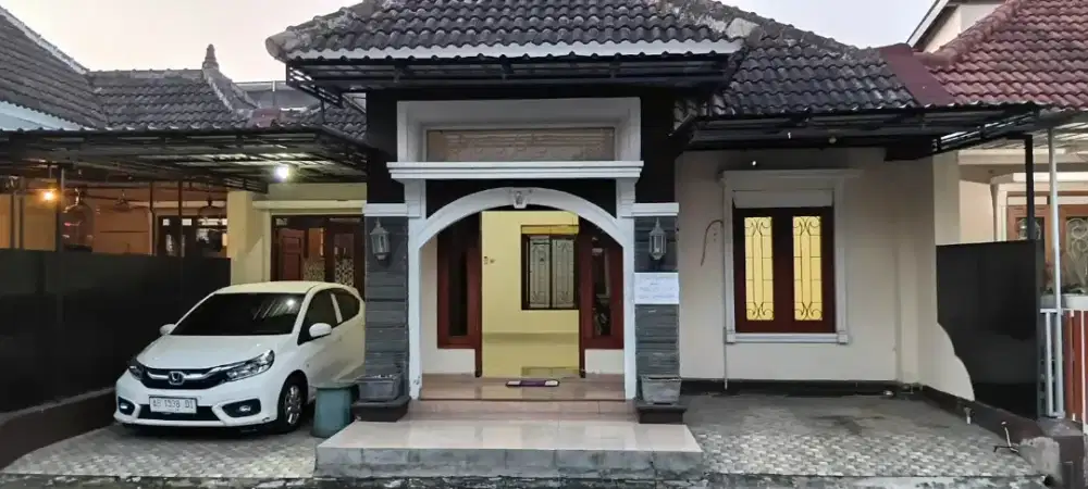 Disewakan rumah dalam perumahan