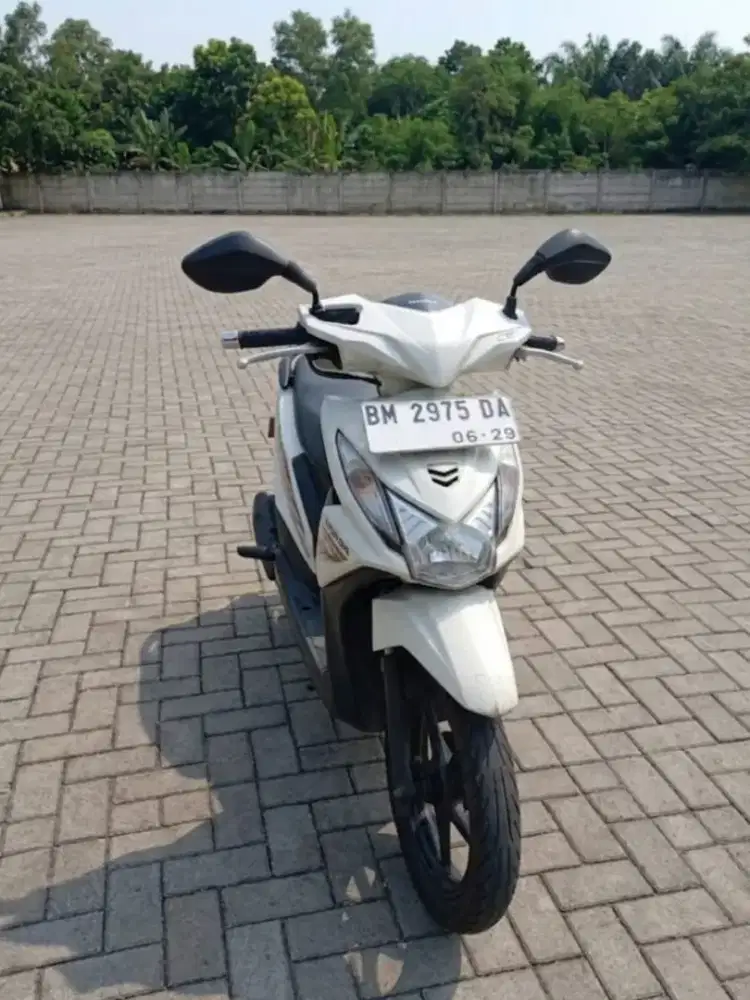 Beat FI 2014 Warna Putih Plat BM