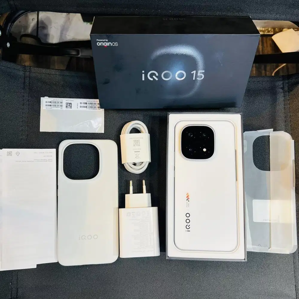 iqoo 15 ram 16/ 512gb fullset ori garansi on maret 2027 mulus bh 100