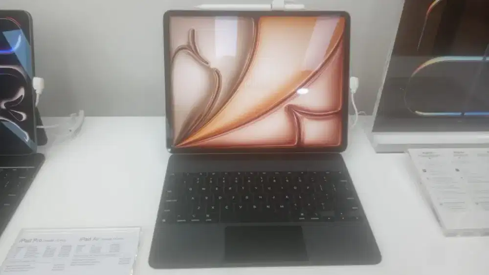 iPad air (model 13 inci)