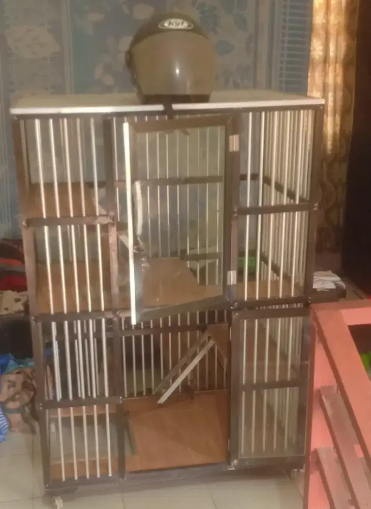 Kandang kucing 2 lantai