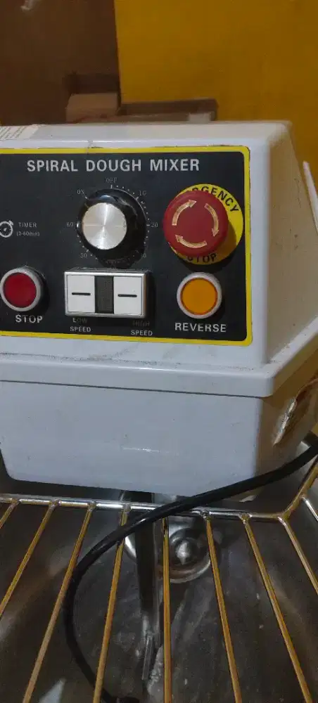 Dijual mixer spiral 30 liter kondisi bekas seperti baru