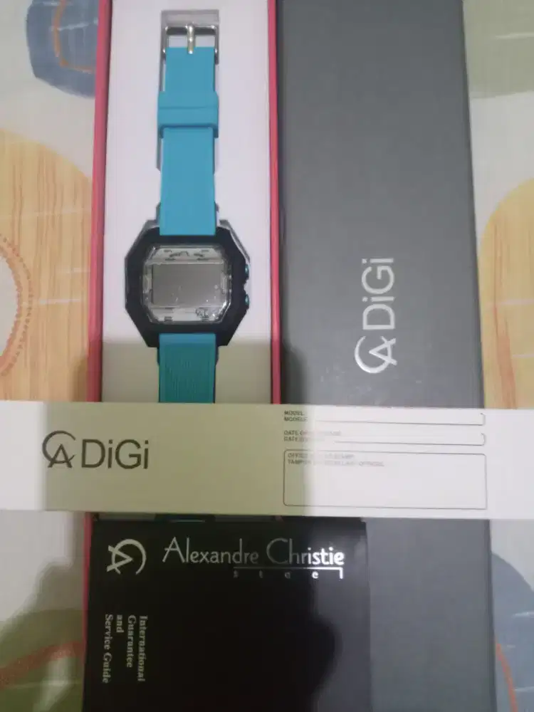 Dijual arloji digi  alexander christie  .