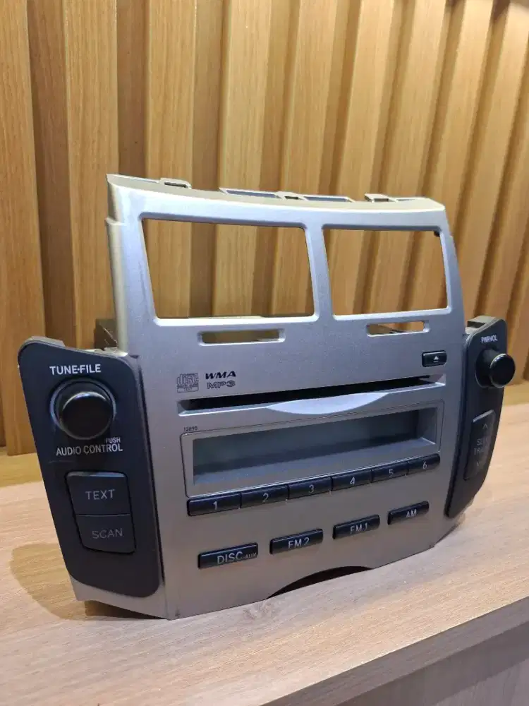Head unit original Yaris bakpao tipe E