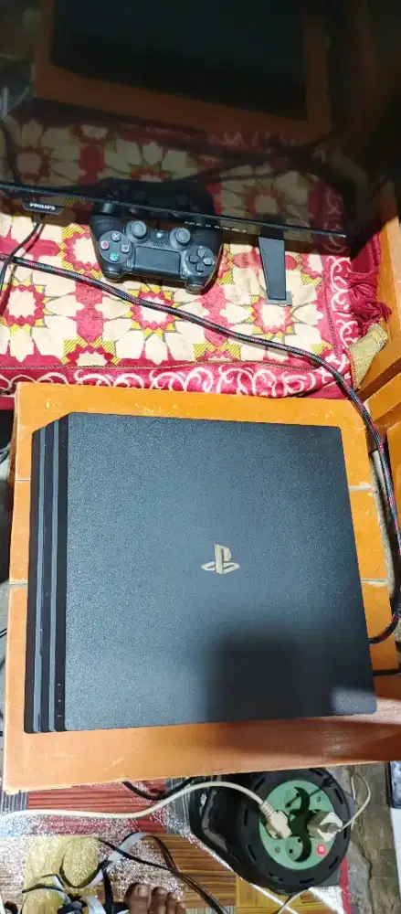 PS4 Pro Ori 1 TB Seri 70