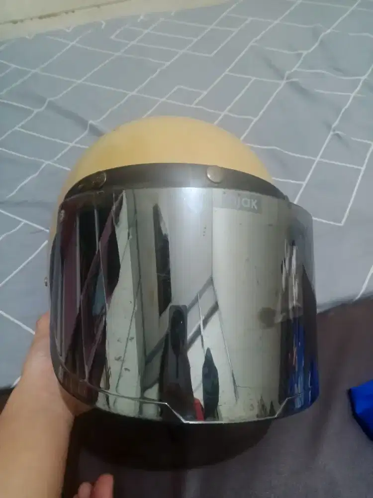 helem bogo kaca datar