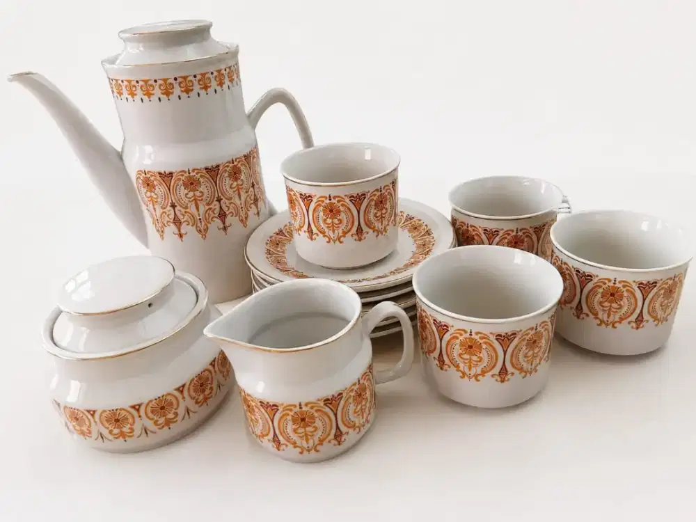 Dijual Tea Set/Cangkir Vintage Motif Klasik lengkap