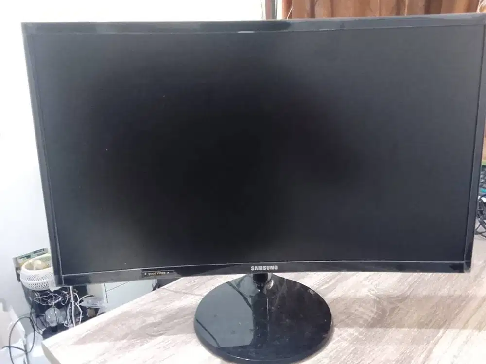 Monitor Samsung CF390 Curved 24 Inch