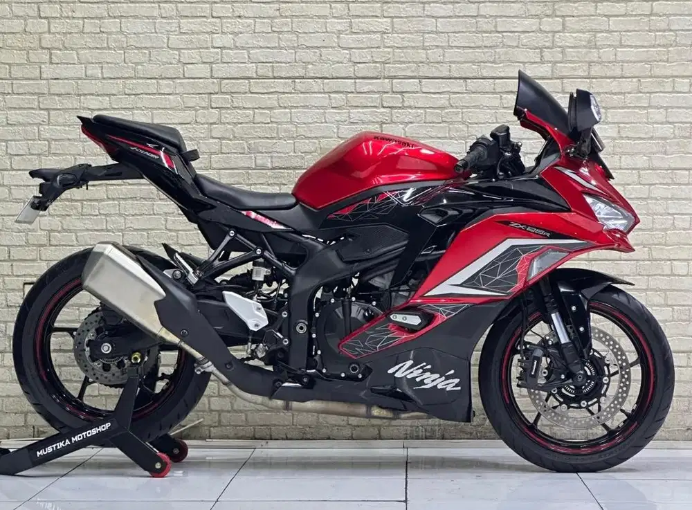 Km 2rb‼️Kawasaki ZX25RR ABS QS 2024 Unit Grade A - Zaki Mustika