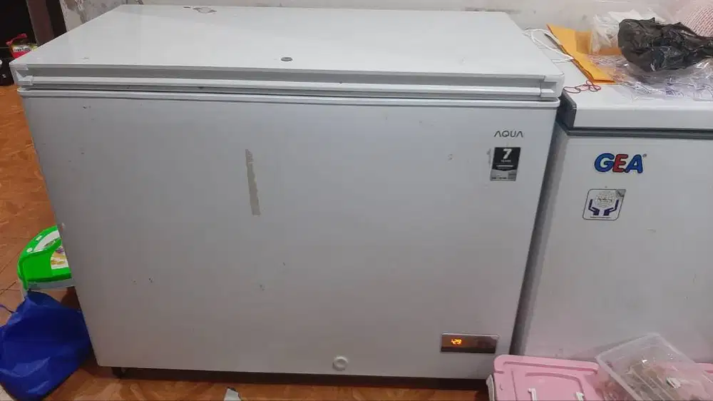 CHEST FREEZER AQUA AQF 320 EC 306 LITER TAHAN 48 JAM SAAT MATI LAMPU