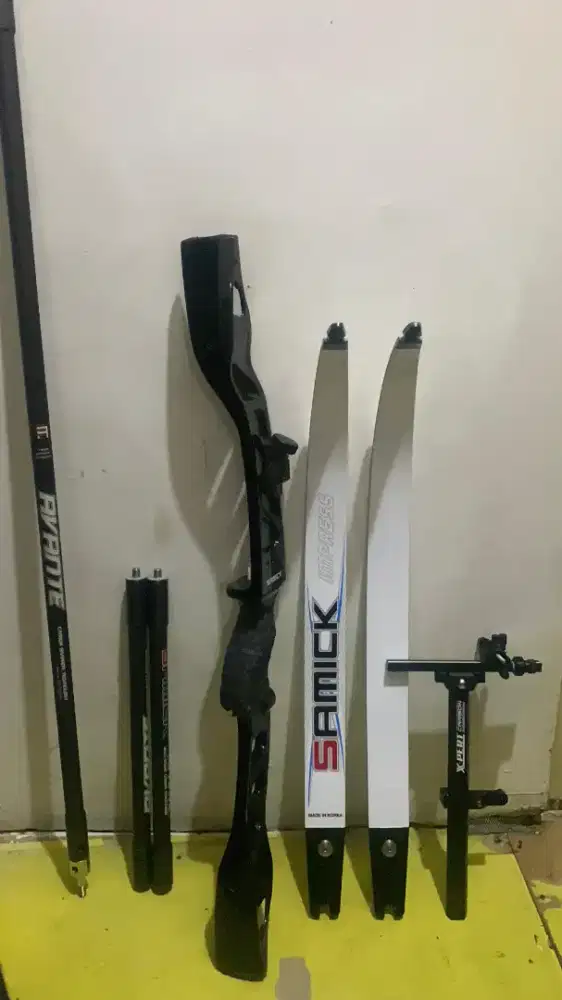 Alat panahan lengkap