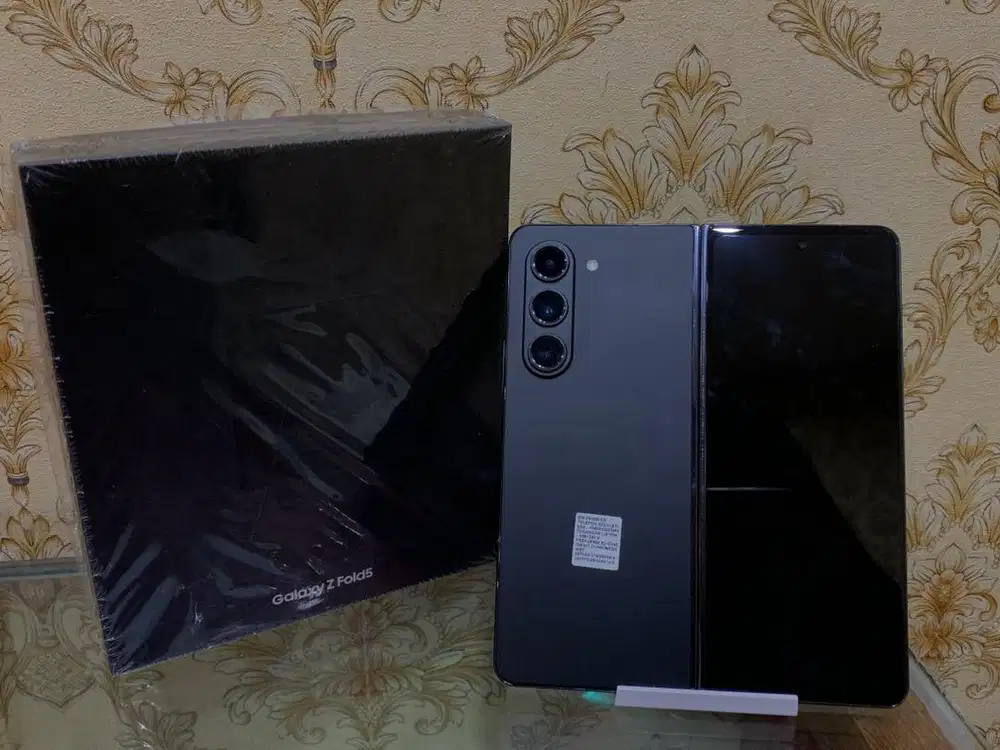 Second Like New Samsung Galaxy Z Fold 5 12/256 Resmi Sein
