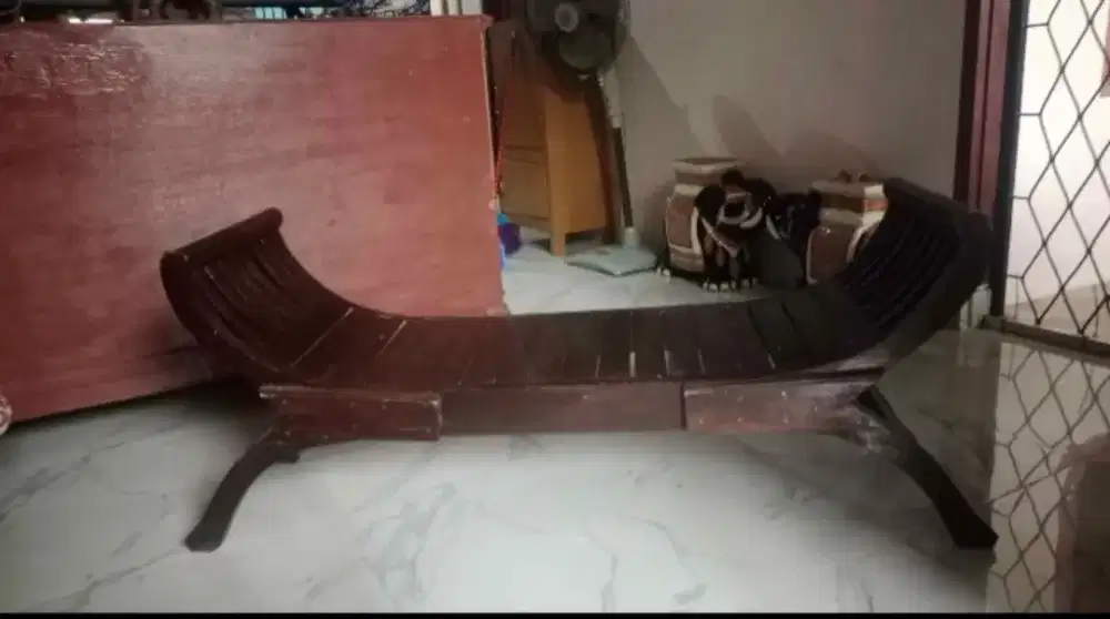 Kursi panjang jati