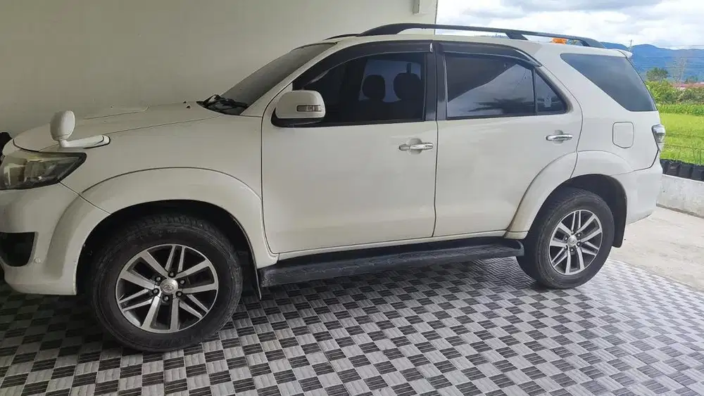 Toyota Fortuner AT