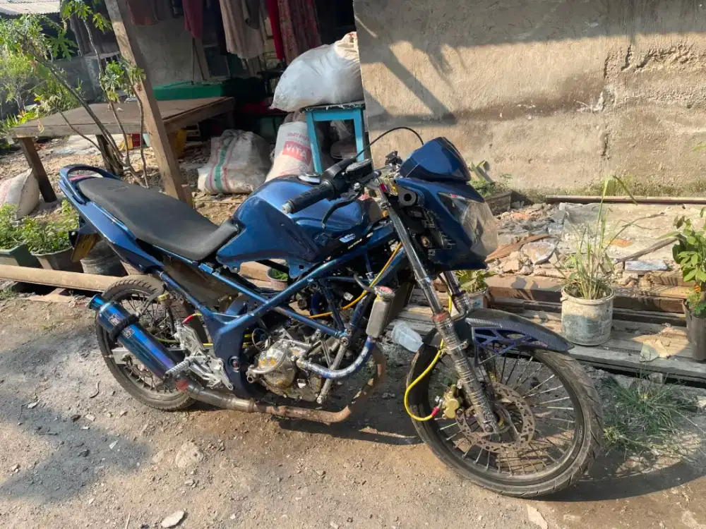 CBR 150R sudah di modifikasi