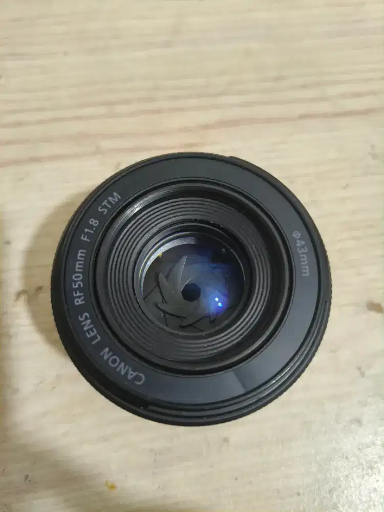 Lensa Canon RF 50mm f 1.8 STM