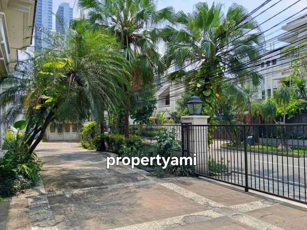 jual cepat rumah bagus Lokasi elite mega Kuningan Jaksel