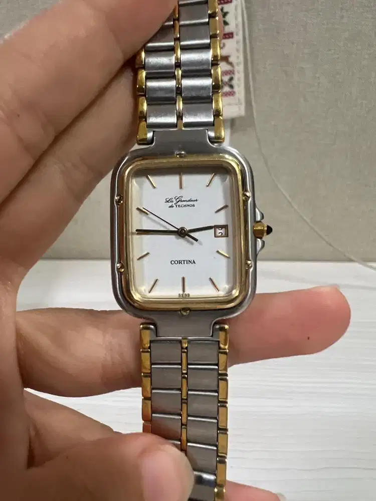 Jam Tangan Wanita Cortina