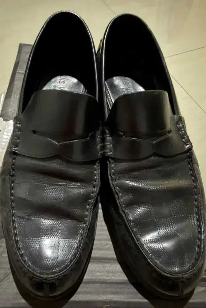Sepatu formal louis vuitton