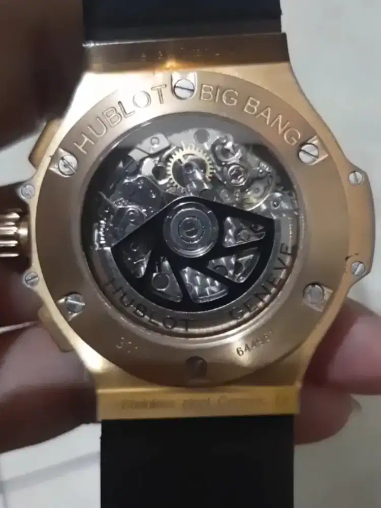 Jam Tangan Otomatis