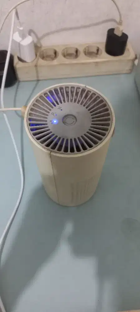 Air Purifier (penyaring udara mini)