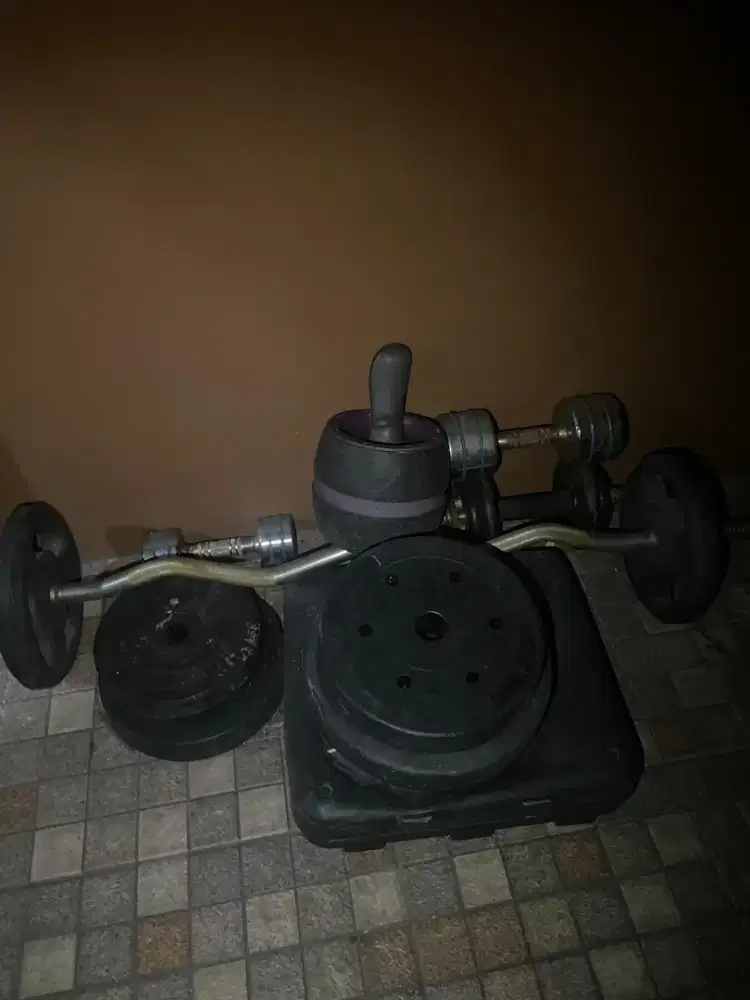 1 SET BARBEL-DUMBELL