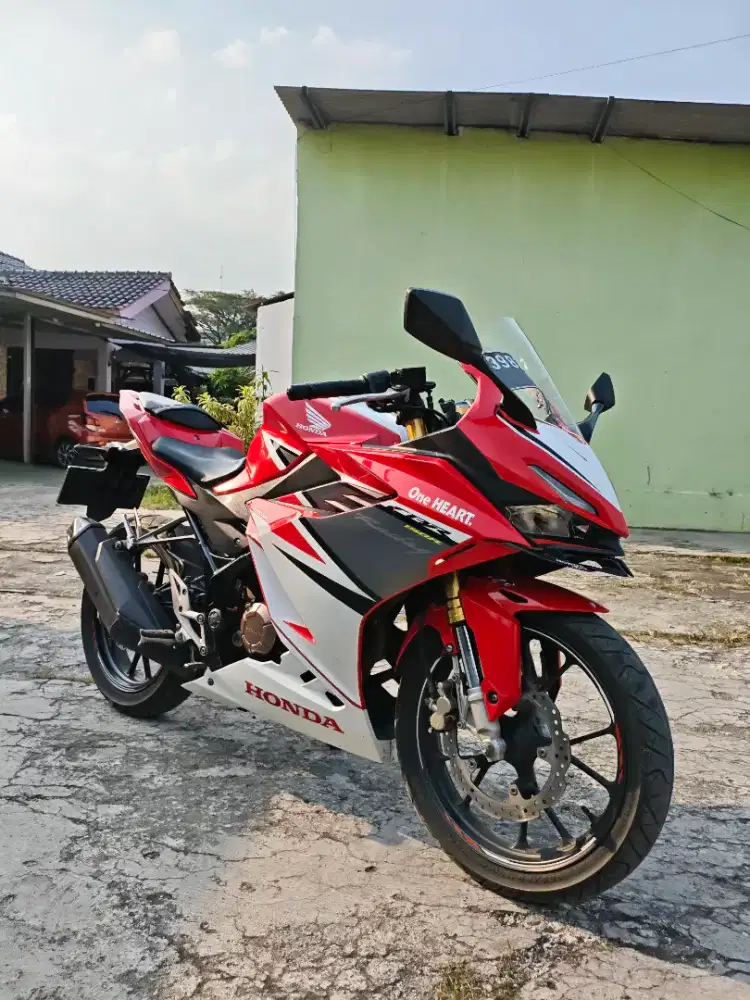 Ready stok Honda CBR 150cc Lengkap
