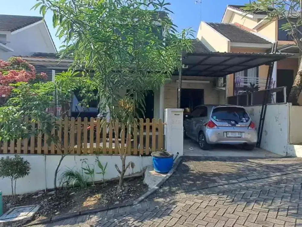 Dijual cepat rumah dua lantai 4 kamar tidur di Pandanaran Hills Semarang