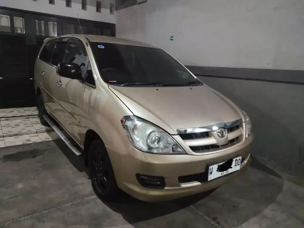Kijang Innova 2.0 G 2005 Gold/Champagne Metallic