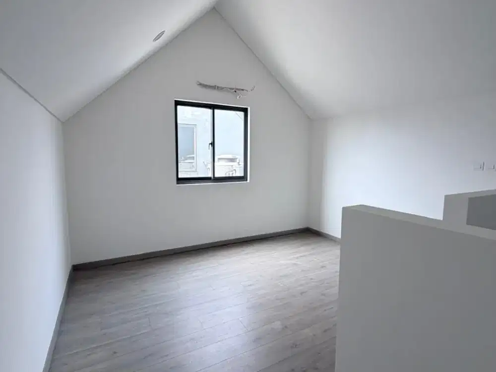 Dijual Rumah Siap Huni Di Cluster Wisteria Basilia, Jakarta Garden City. 003