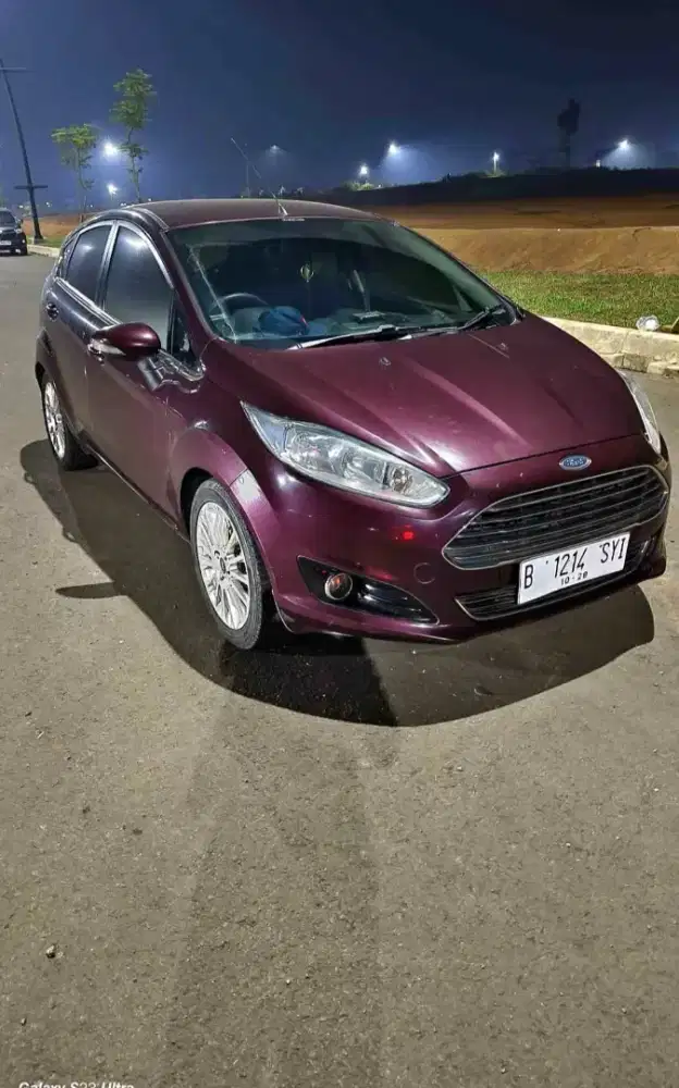 Ford Fiesta S A/T 2013 Facelift